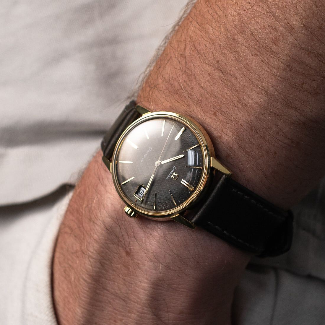 1968 OMEGA SEAMASTER GENEVE GREY LINEN QUICKSET CAL. 613 REF. 136.011