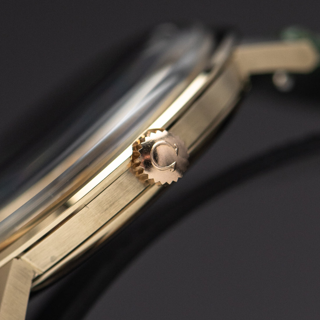 1968 14K GOLD OMEGA GENEVE SUNBURST CAL. 601 REF. 131.021 SP