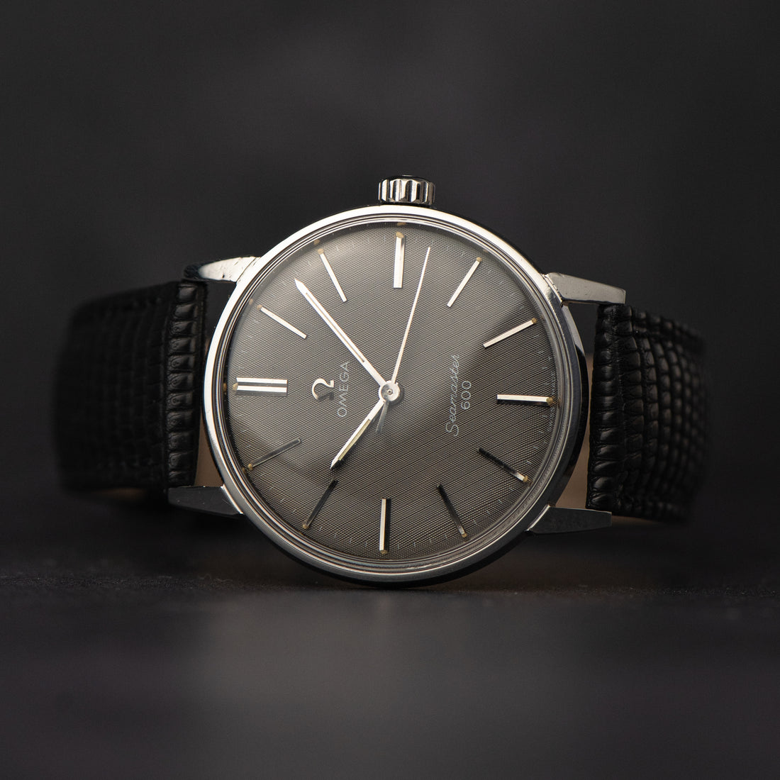 1968 OMEGA SEAMASTER 600 GREY LINEN CAL. 601 REF. 135.011