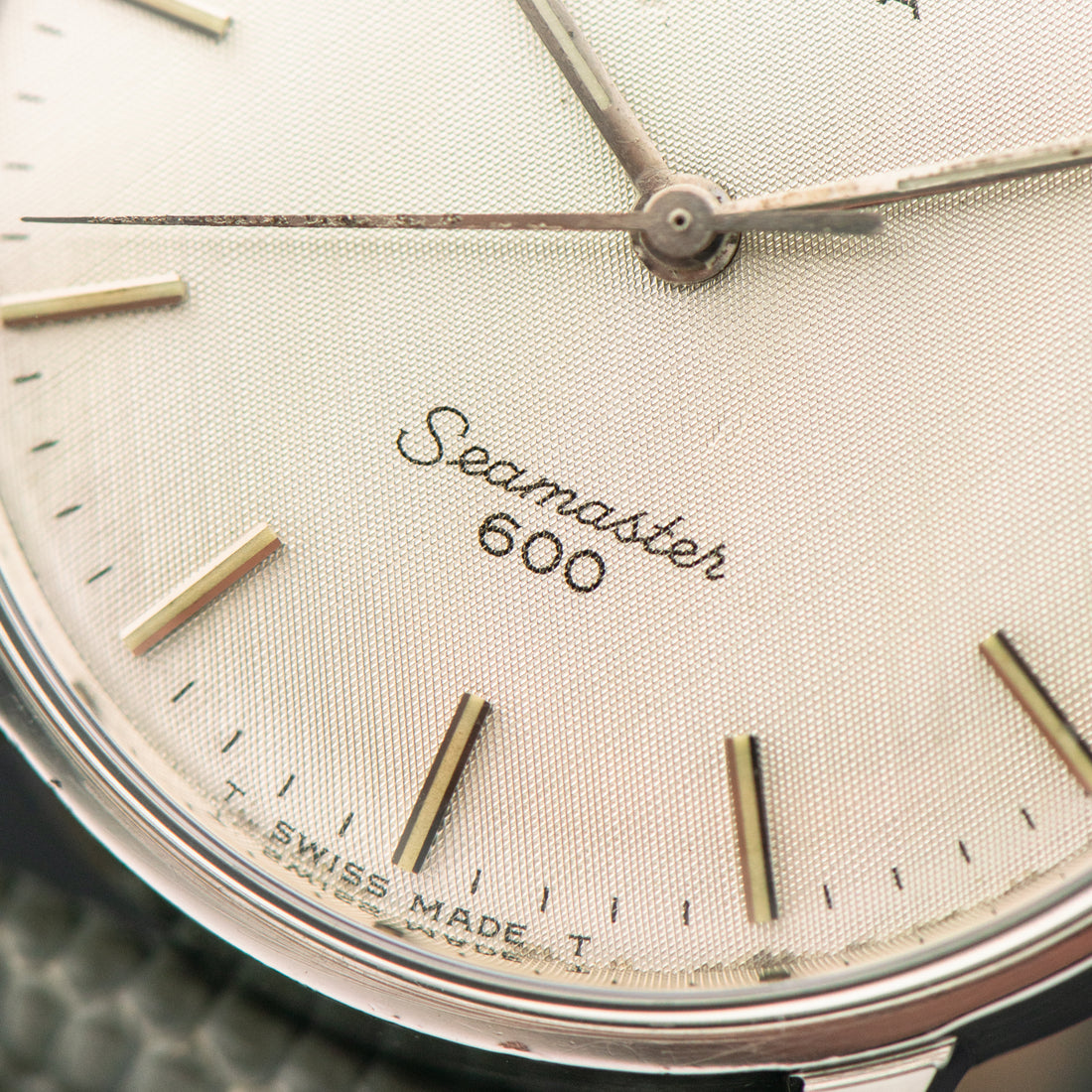 1965 OMEGA SEAMASTER 600 LINEN CAL. 601 REF. 135.011