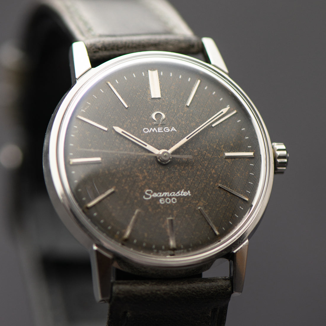 1965 OMEGA SEAMASTER 600 GREY LINEN CAL. 601 REF. 135.011