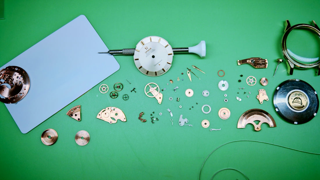 1966 OMEGA CONSTELLATION PIE PAN SUNBURST DOG-LEG CAL. 551 REF. 167.005