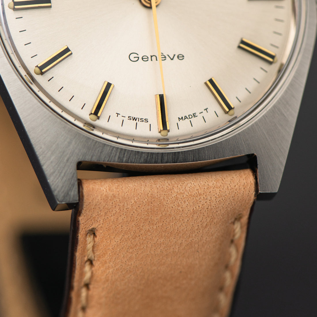 NOS 1969 OMEGA GENEVE SUNBURST CAL. 601 REF. 135.041