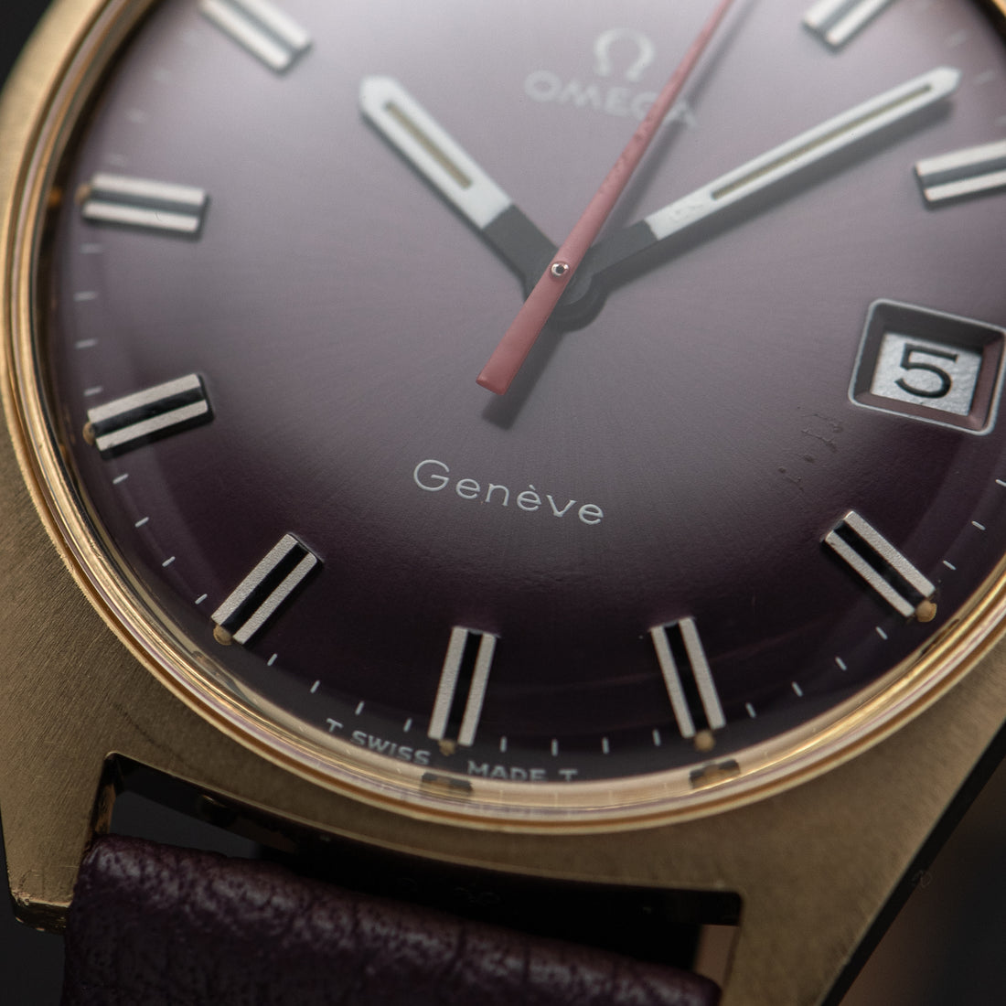 1968 OMEGA GENEVE PURPLE SUNBURST QUICKSET CAL. 613 REF. 136.041