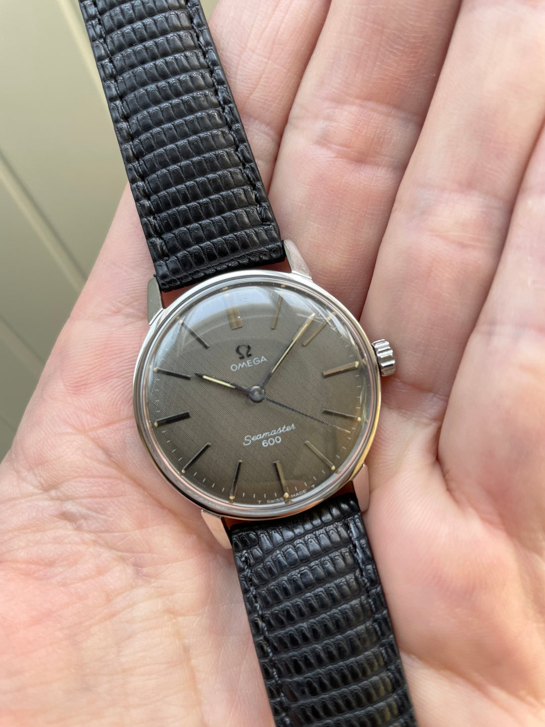 1968 OMEGA SEAMASTER 600 GREY LINEN CAL. 601 REF. 135.011