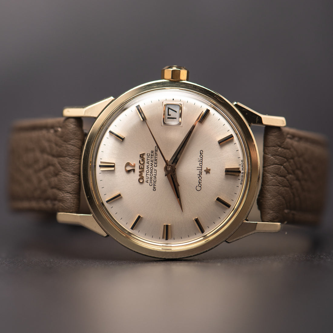 1966 OMEGA CONSTELLATION SUNBURST DOG-LEG CAL. 561 REF. 168.005