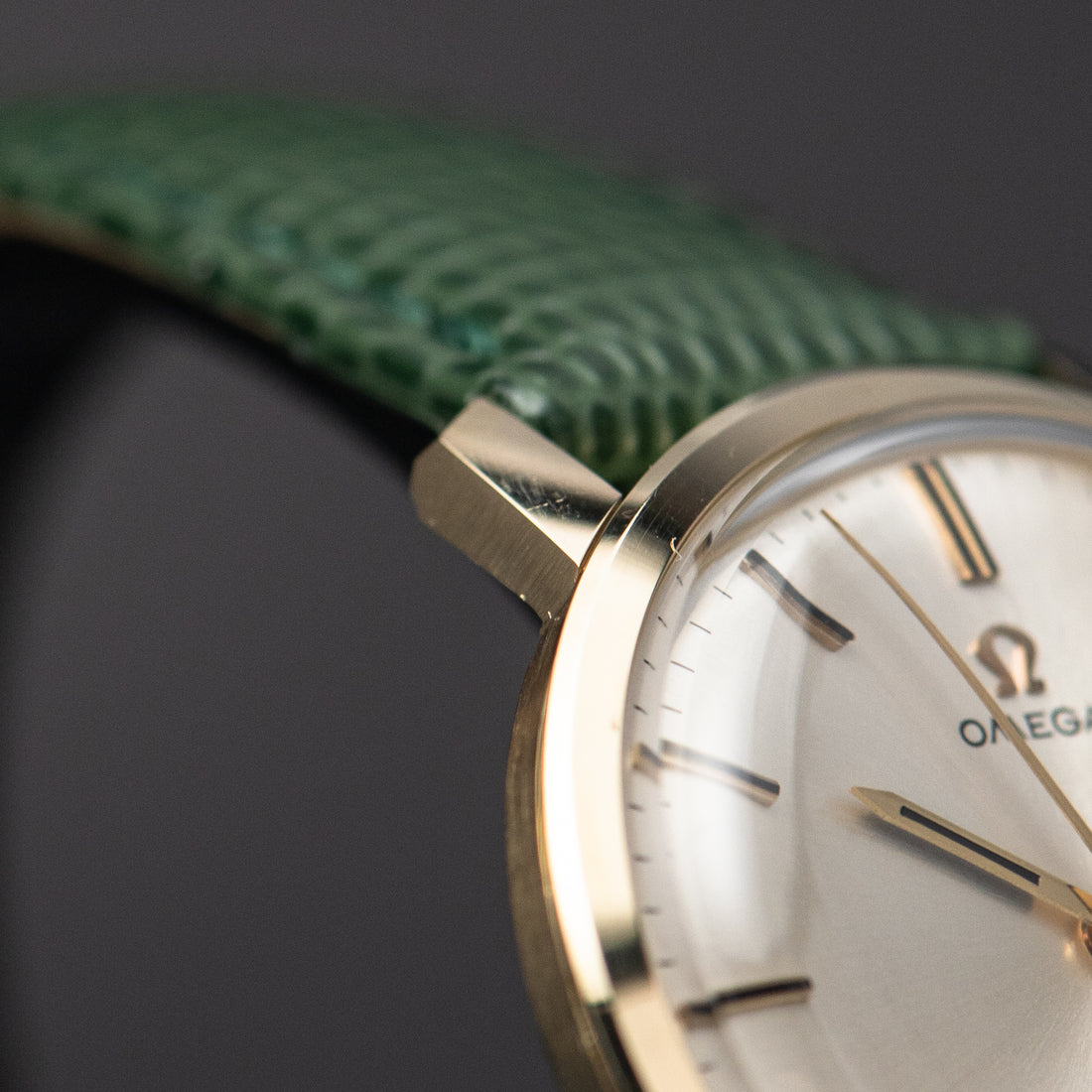 1968 14K GOLD OMEGA GENEVE SUNBURST CAL. 601 REF. 131.021 SP