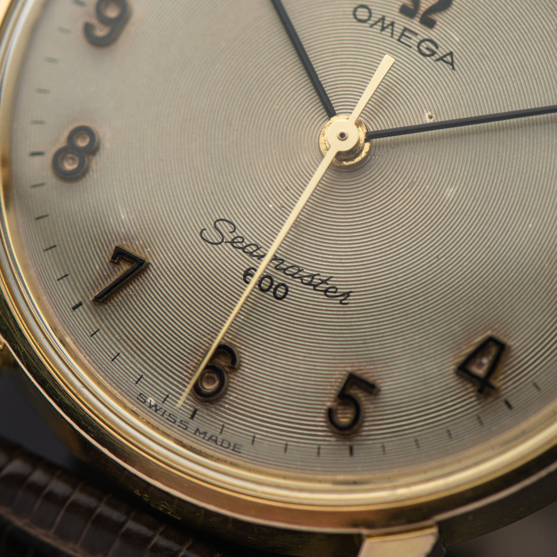 1966 OMEGA SEAMASTER 600 ARABIC CONCENTRIC CIRCLES CAL. 601 REF. 135.011