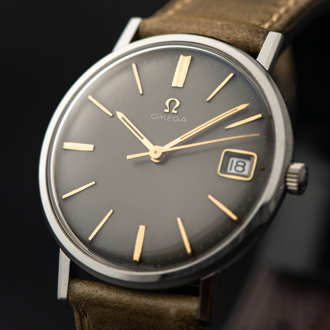 1966 OMEGA GENEVE GREY LINEN CAL. 611 REF. 132.019