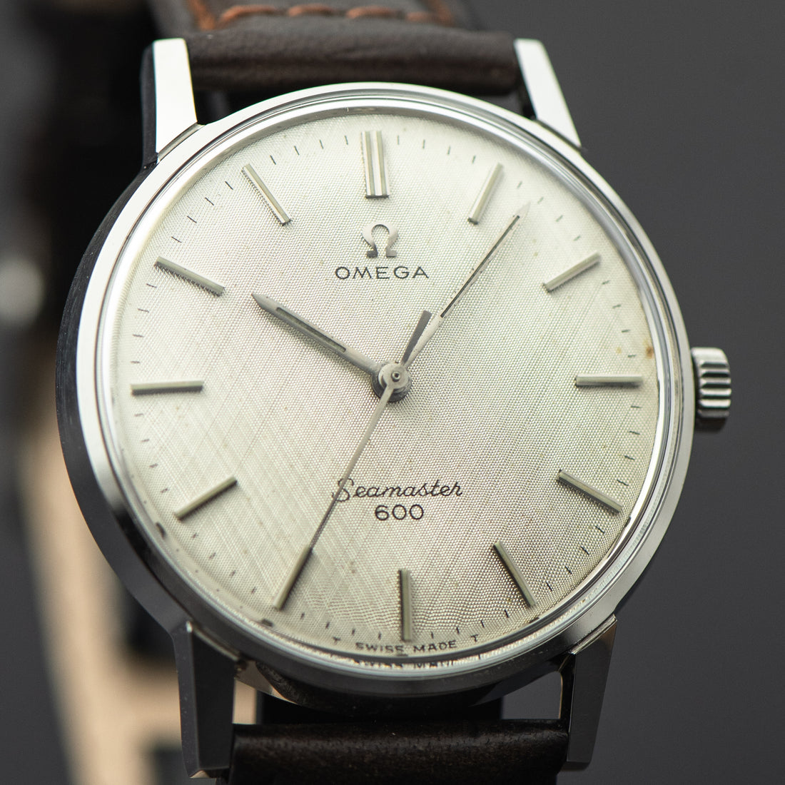 1965 OMEGA SEAMASTER 600 LINEN CAL. 601 REF. 135.011