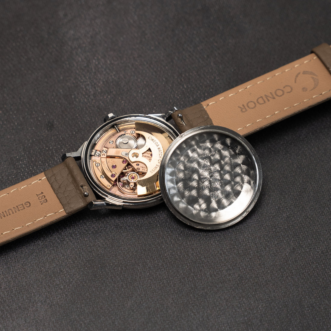 1963 OMEGA CONSTELLATION SUNBURST EXPLORER DOG-LEG CAL. 551 REF. 167.005