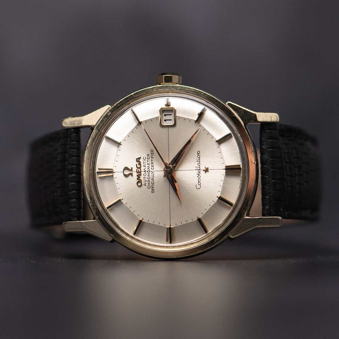 1966 OMEGA CONSTELLATION PIE PAN CROSSHAIR SUNBURST QUICKSET DOG-LEG CAL. 564 REF. 168.005