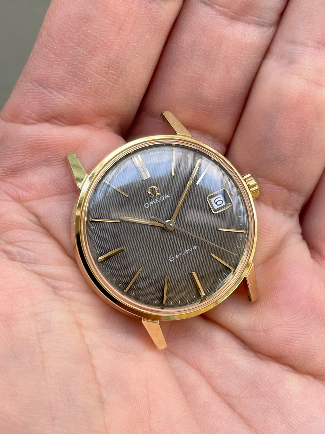 1968 OMEGA SEAMASTER GENEVE GREY LINEN QUICKSET CAL. 613 REF. 136.011