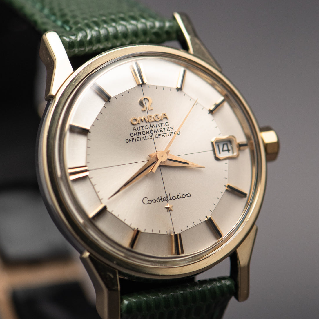 1966 OMEGA CONSTELLATION PIE PAN CROSSHAIR SUNBURST DOG-LEG CAL. 561 REF. 168.005