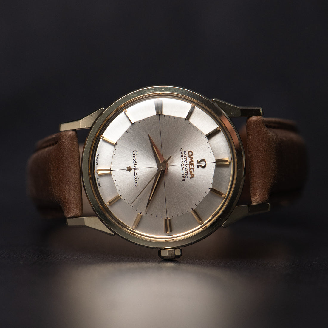 1963 OMEGA CONSTELLATION PIE PAN CROSSHAIR SUNBURST DOG-LEG CAL. 551 REF. 14900 61 SC