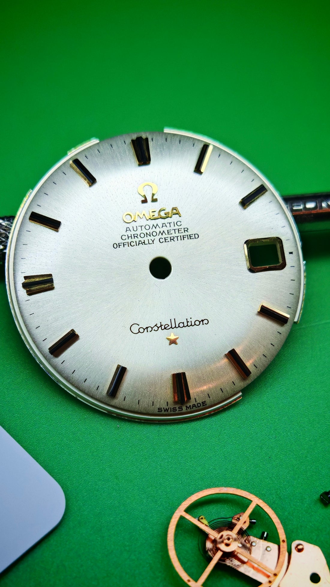 1966 OMEGA CONSTELLATION SUNBURST DOG-LEG CAL. 561 REF. 168.005