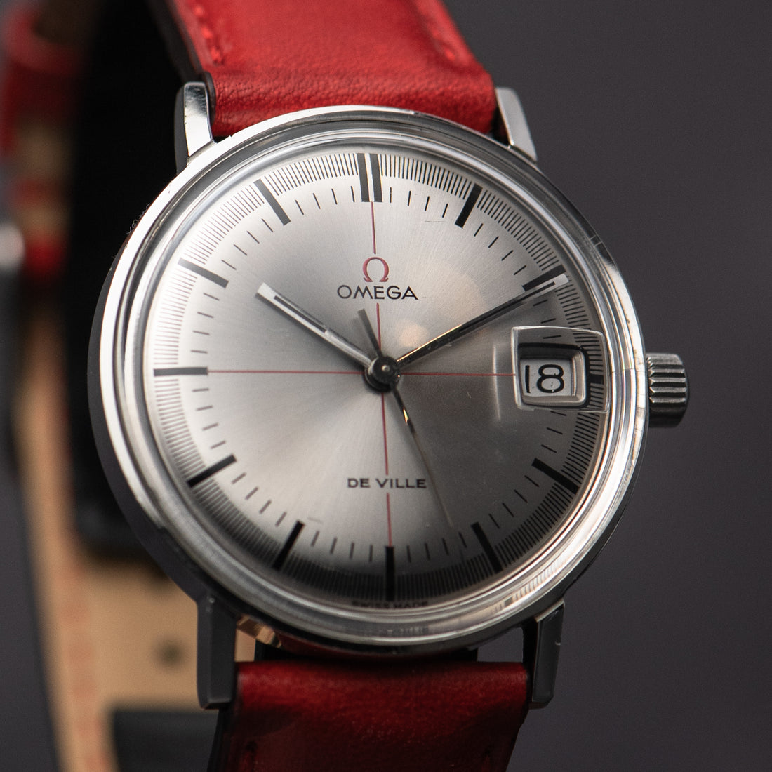 1966 OMEGA DE VILLE TECHNICAL RED CROSSHAIR SUNBURST CAL. 611 REF. 136.019