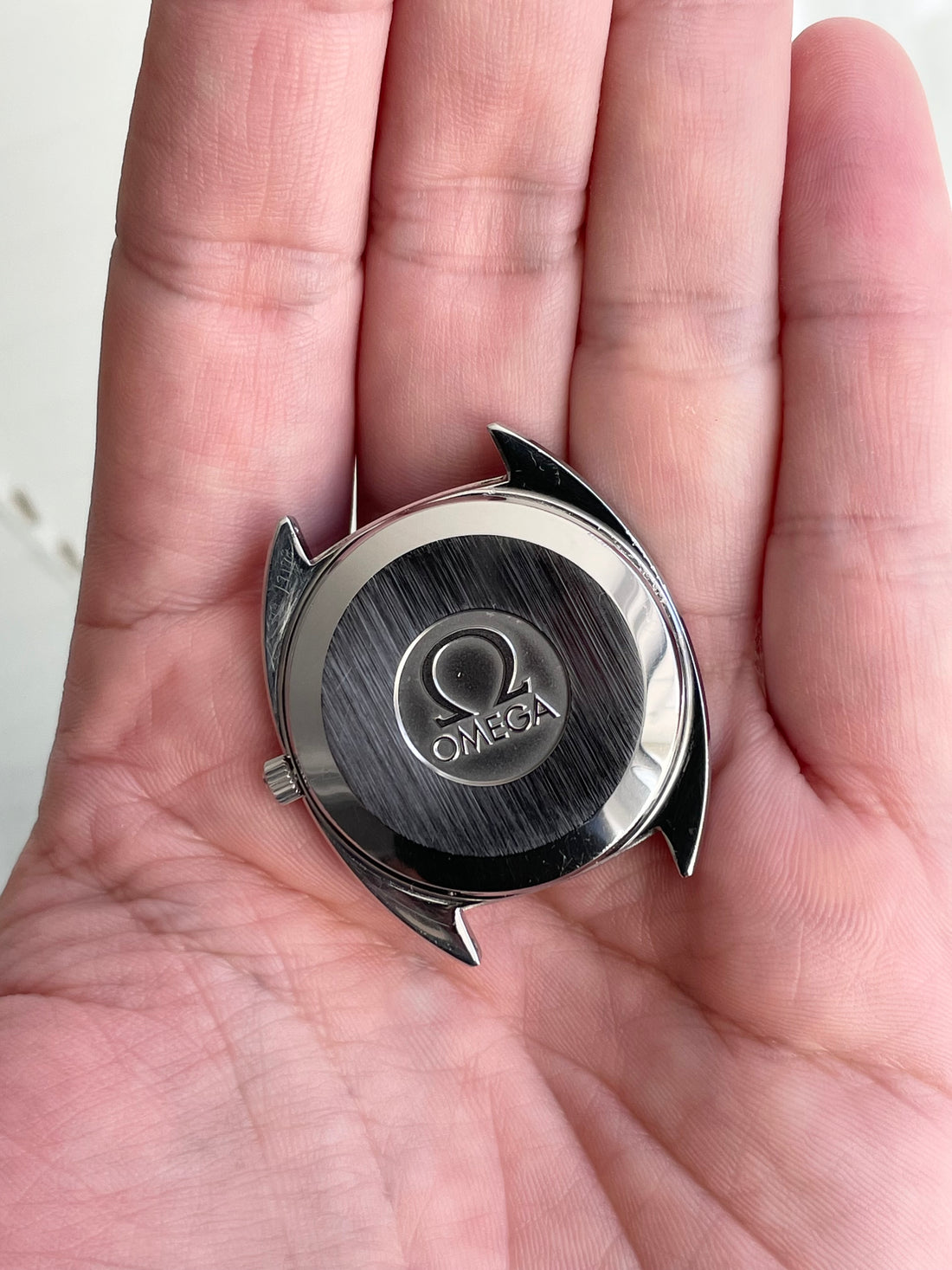 1979 C-SHAPE OMEGA BREGUET CAL. 1370 REF. 196.0121