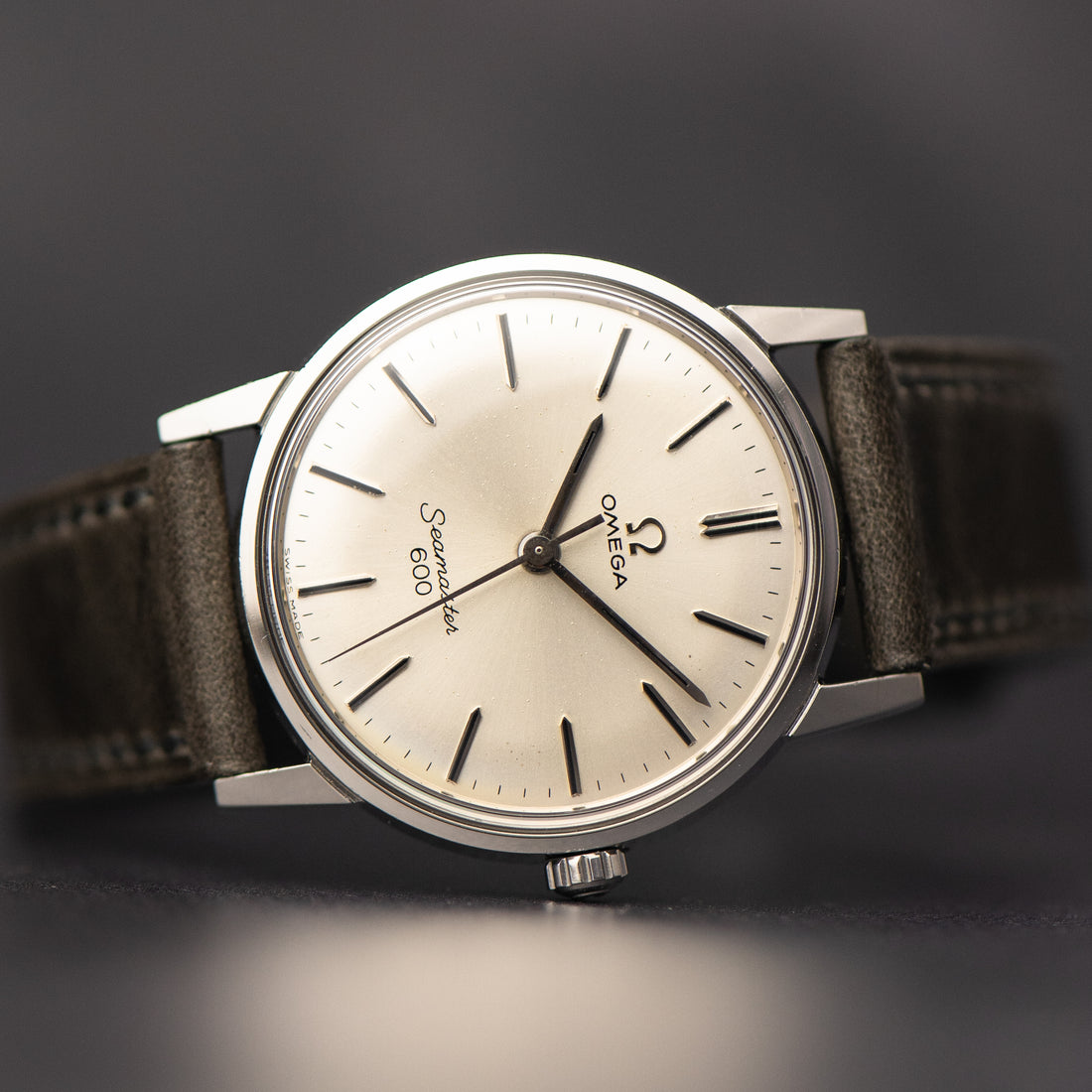 1966 MIDSIZE OMEGA SEAMASTER 600 SUNBURST CAL. 601 REF. 135.012