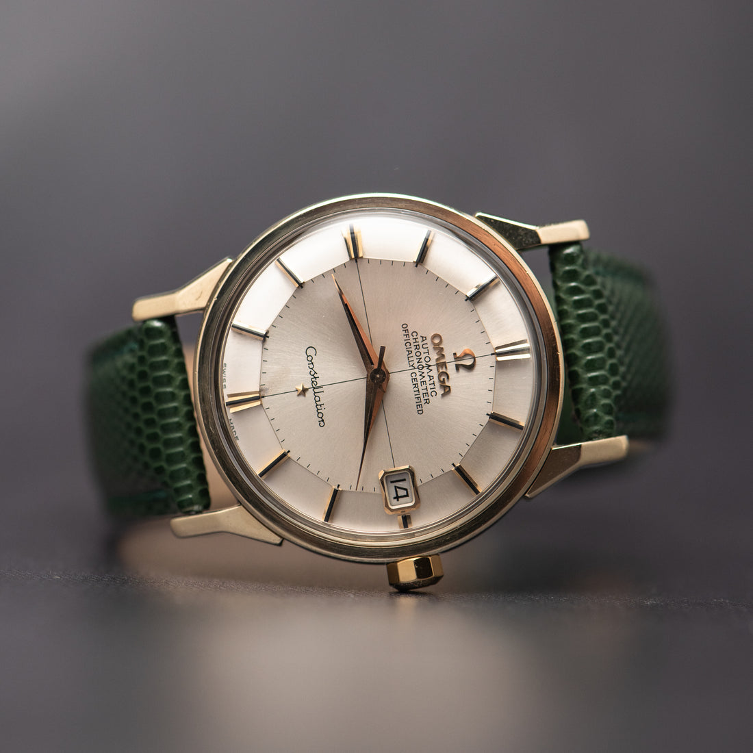 1966 OMEGA CONSTELLATION PIE PAN CROSSHAIR SUNBURST DOG-LEG CAL. 561 REF. 168.005
