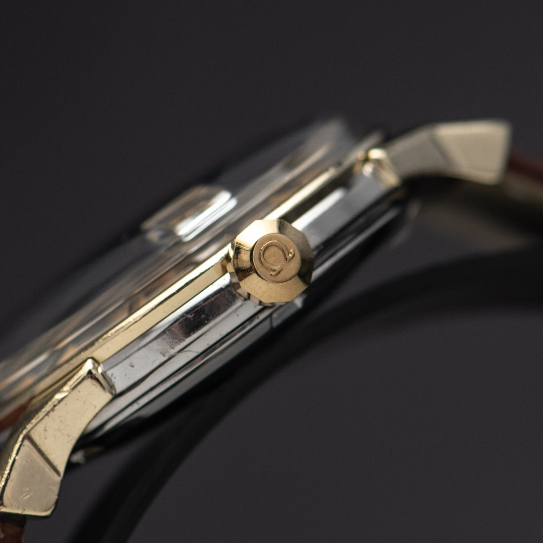 1962 OMEGA CONSTELLATION PIE PAN CROSSHAIR SUNBURST DOG-LEG CAL. 561 REF. 168.005