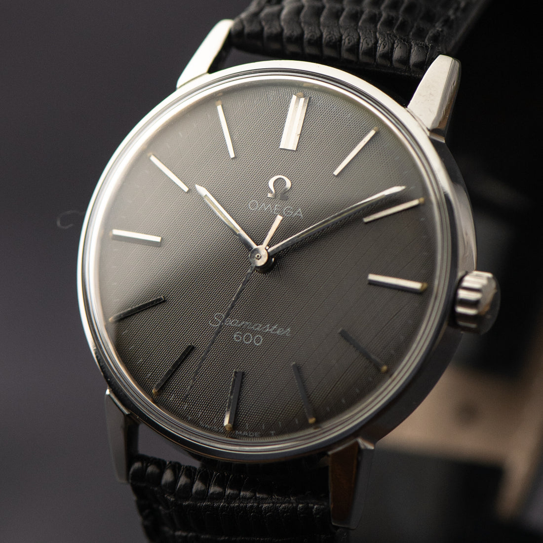 1968 OMEGA SEAMASTER 600 GREY LINEN CAL. 601 REF. 135.011