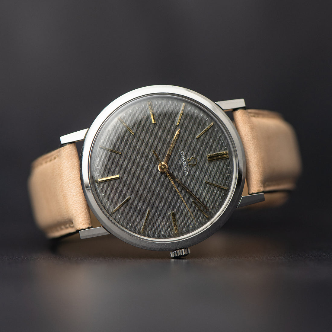 1967 OMEGA GENEVE GREY LINEN CAL. 601 REF. 131.019