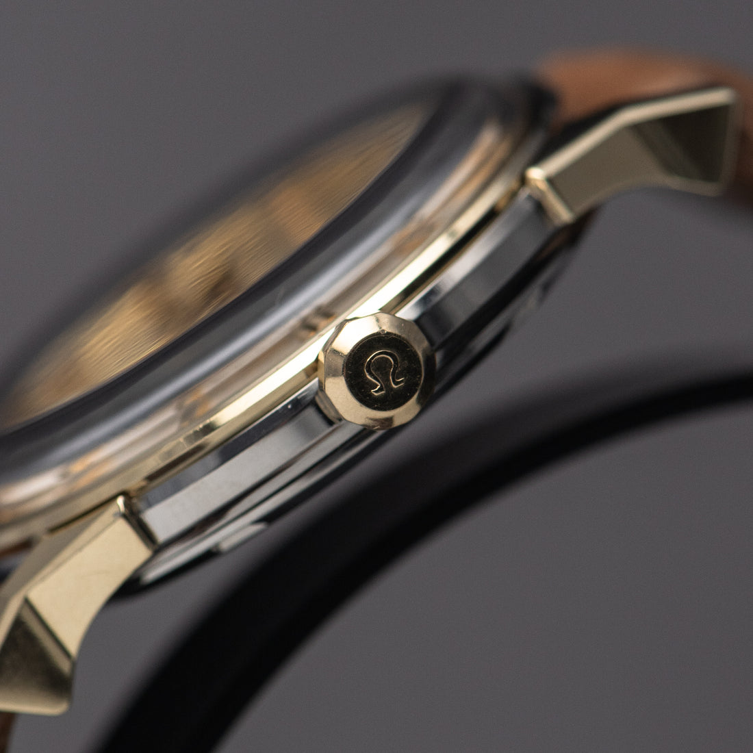 1963 OMEGA CONSTELLATION PIE PAN CROSSHAIR SUNBURST DOG-LEG CAL. 551 REF. 14900 61 SC