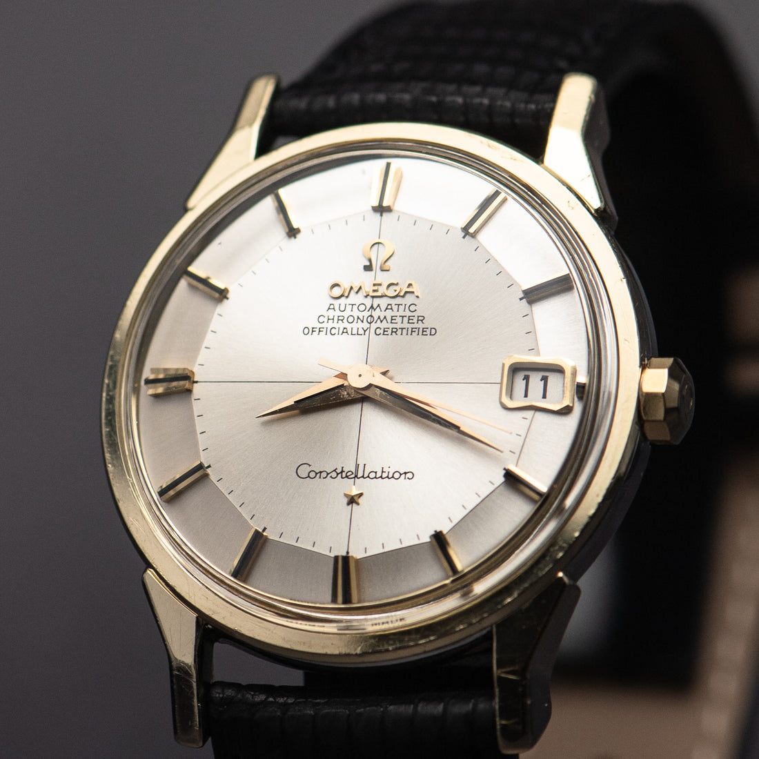 1966 OMEGA CONSTELLATION PIE PAN CROSSHAIR SUNBURST QUICKSET DOG-LEG CAL. 564 REF. 168.005
