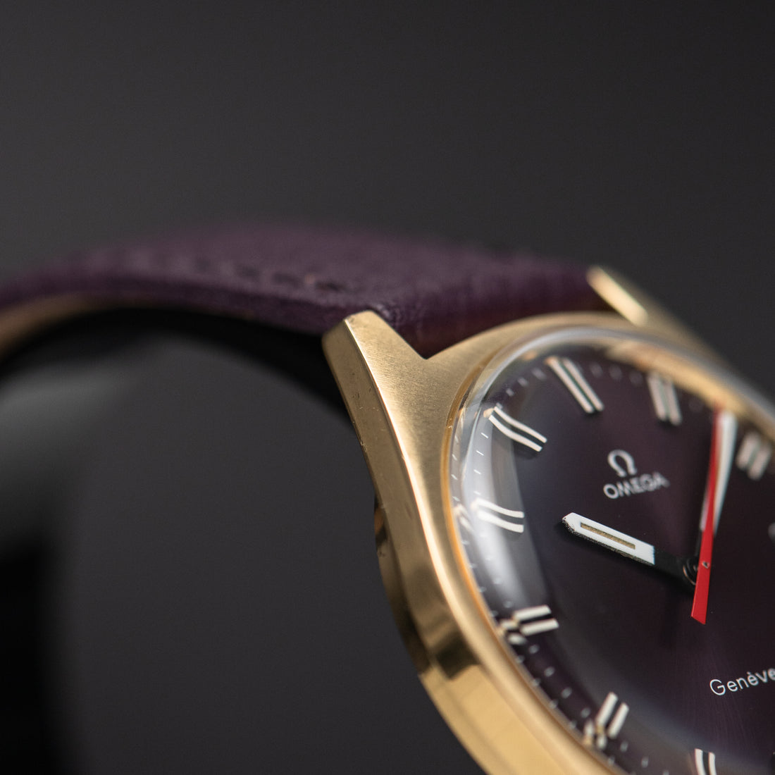 1968 OMEGA GENEVE PURPLE SUNBURST QUICKSET CAL. 613 REF. 136.041