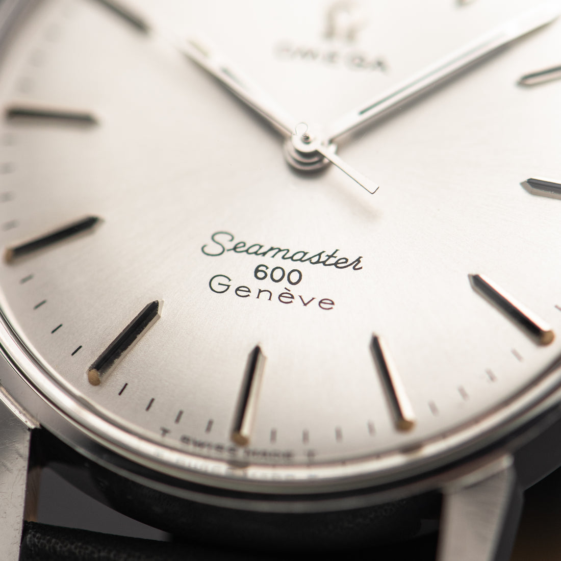 1967 DOUBLE SIGNED OMEGA SEAMASTER 600 GENEVE SUNBURST CAL. 601 REF. 135.011