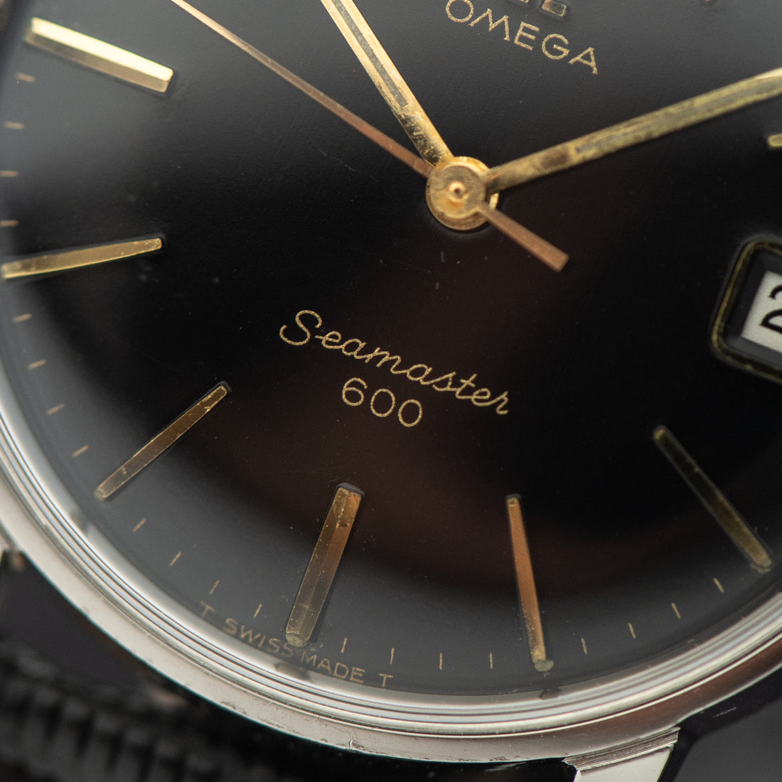 1964 OMEGA SEAMASTER 600 GLOSS BLACK CAL. 611 REF. 136.011