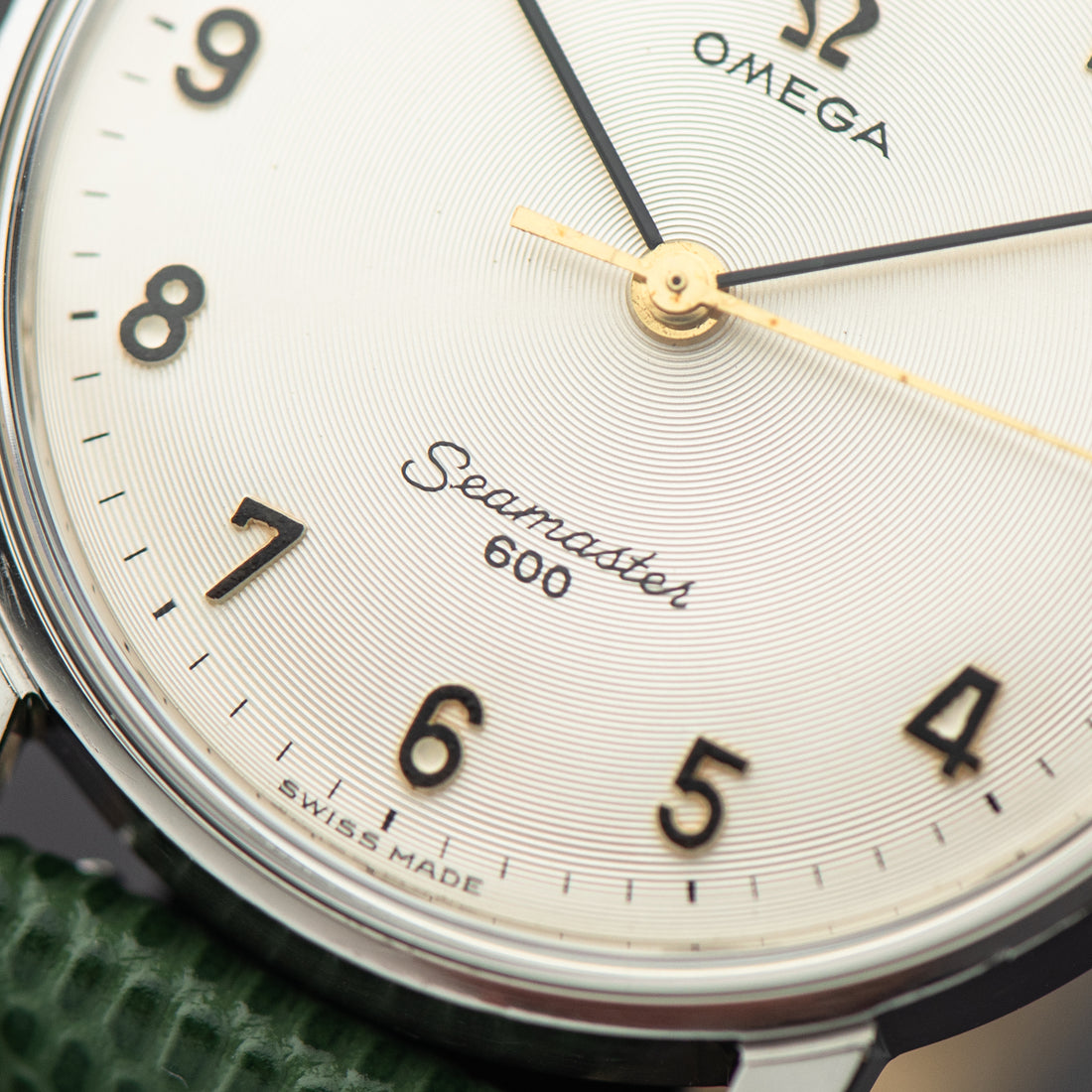 1966 OMEGA SEAMASTER 600 ARABIC CONCENTRIC CIRCLES CAL. 601 REF. 135.011