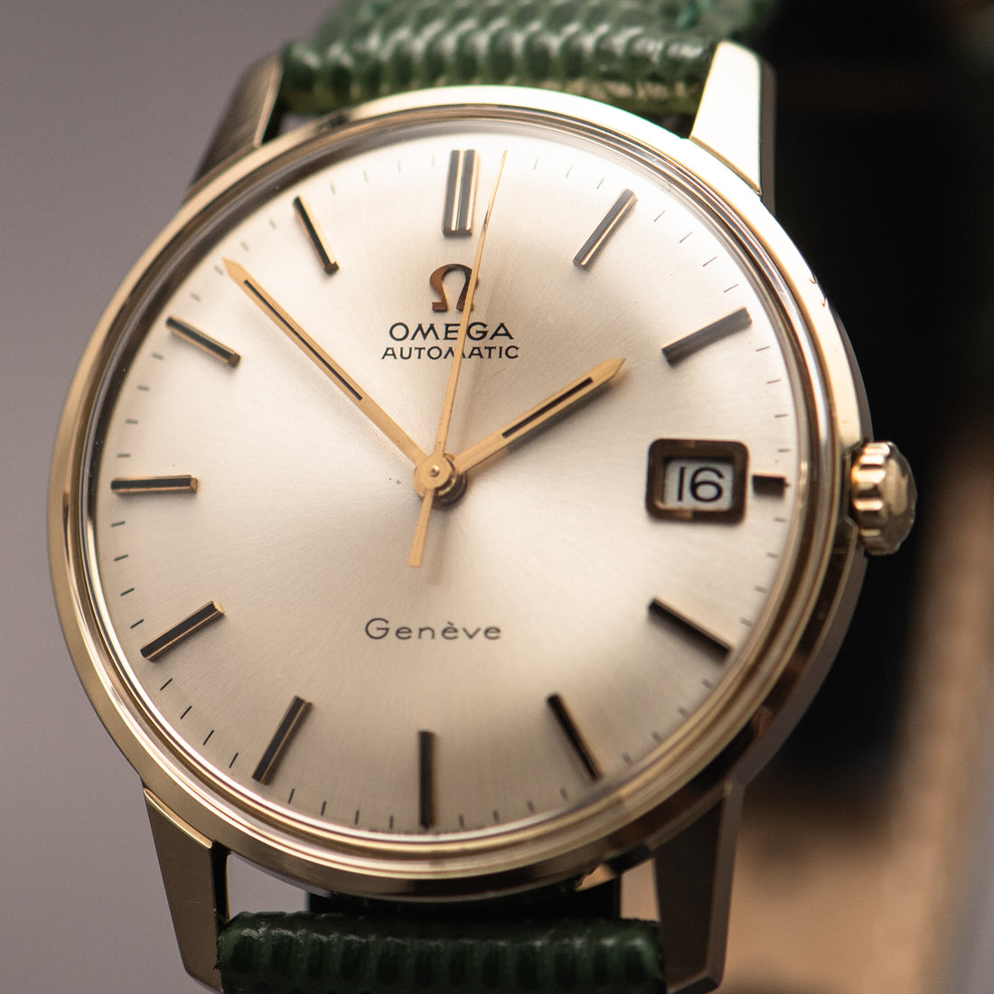 1968 14K GOLD OMEGA SEAMASTER GENEVE QUICKSET SUNBURST CAL. 565 REF. 166.001