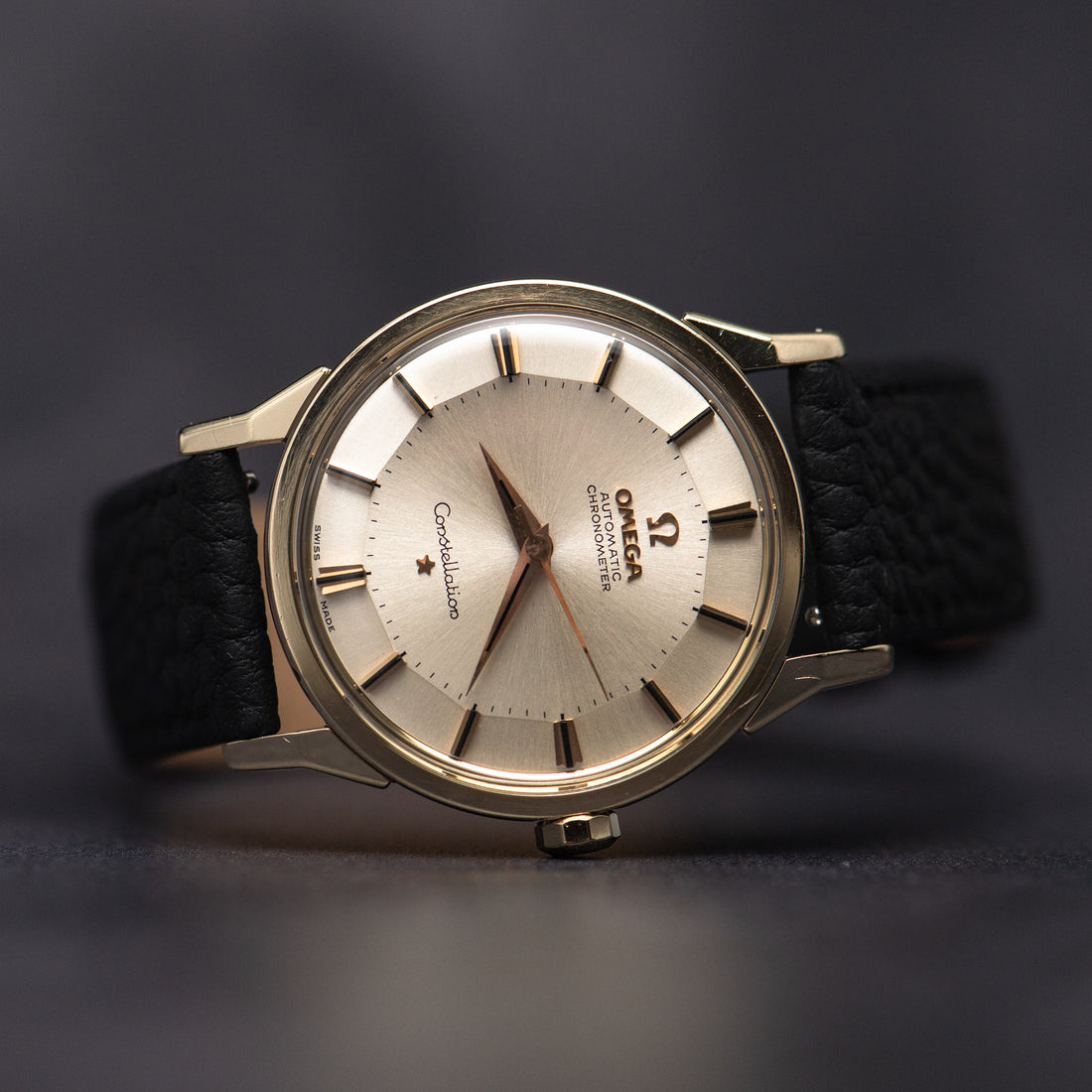 1962 OMEGA CONSTELLATION PIE PAN SUNBURST DOG-LEG CAL. 551 REF. 14900 61 SC