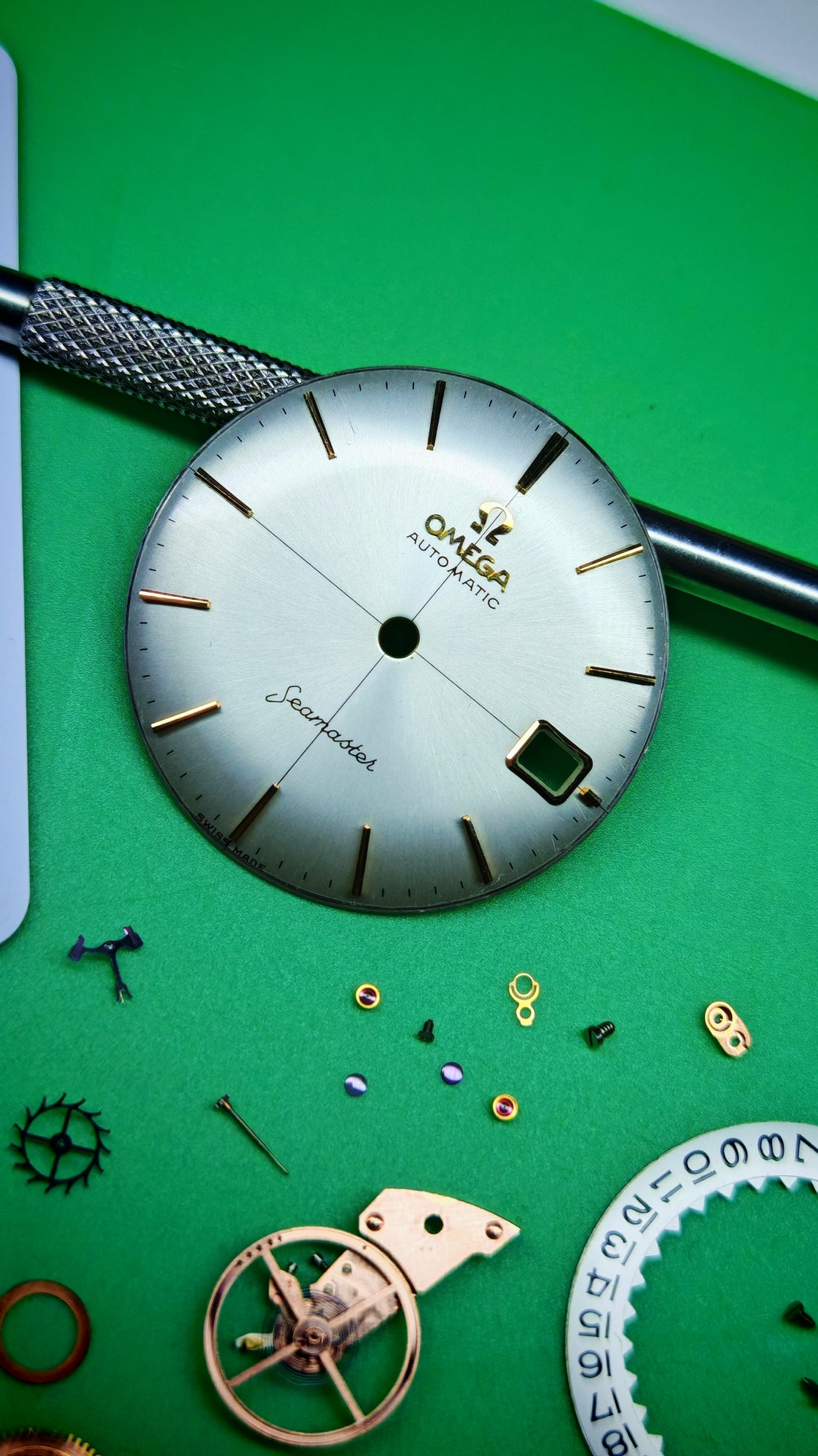 1959 OMEGA SEAMASTER DE VILLE CROSSHAIR SUNBURST CAL. 562 REF. 14730 1 SC