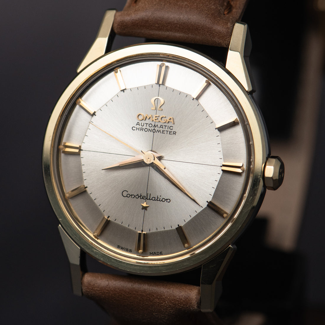 1963 OMEGA CONSTELLATION PIE PAN CROSSHAIR SUNBURST DOG-LEG CAL. 551 REF. 14900 61 SC