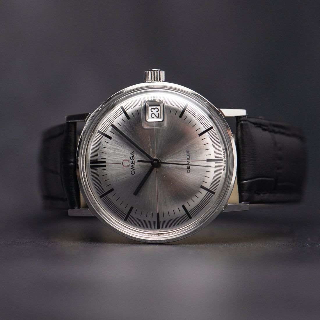 1968 OMEGA DE VILLE GREY TECHNICAL RED CROSSHAIR QUICKSET SUNBURST CAL. 613 REF. 136.019