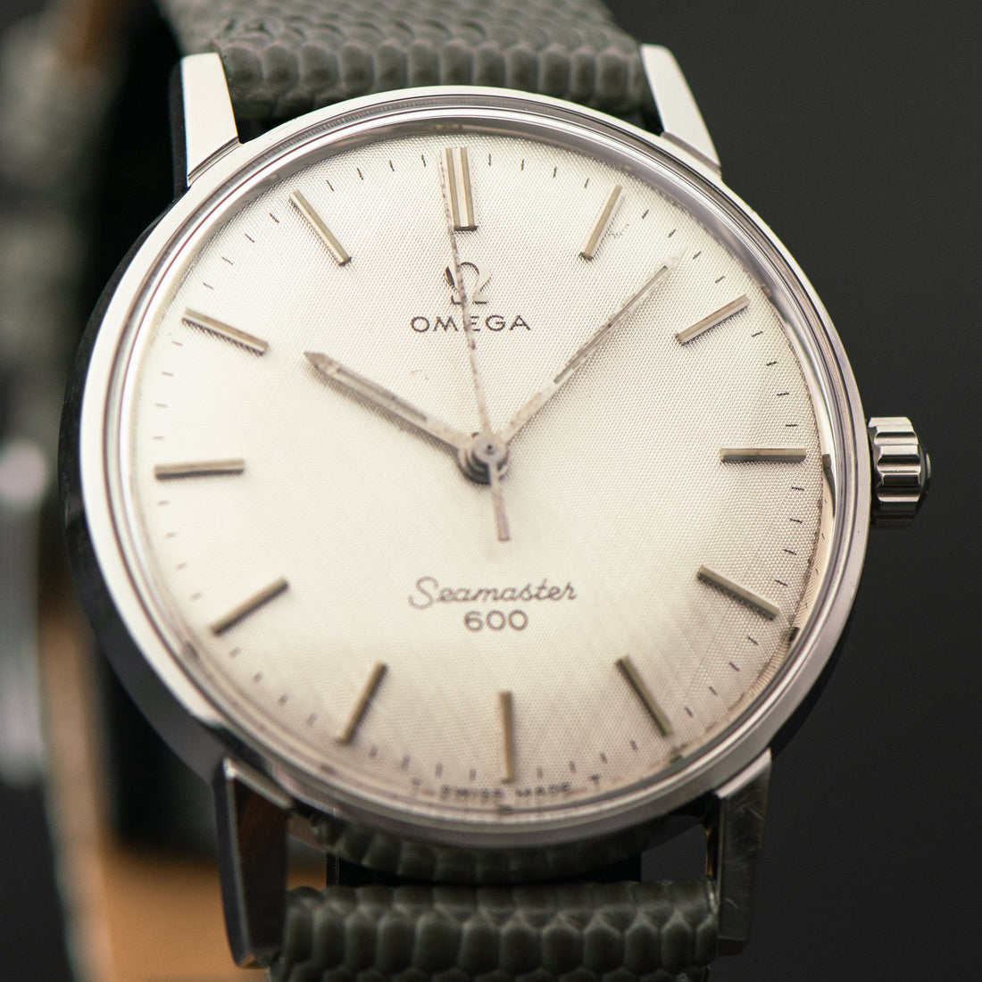 1965 OMEGA SEAMASTER 600 LINEN CAL. 601 REF. 135.011