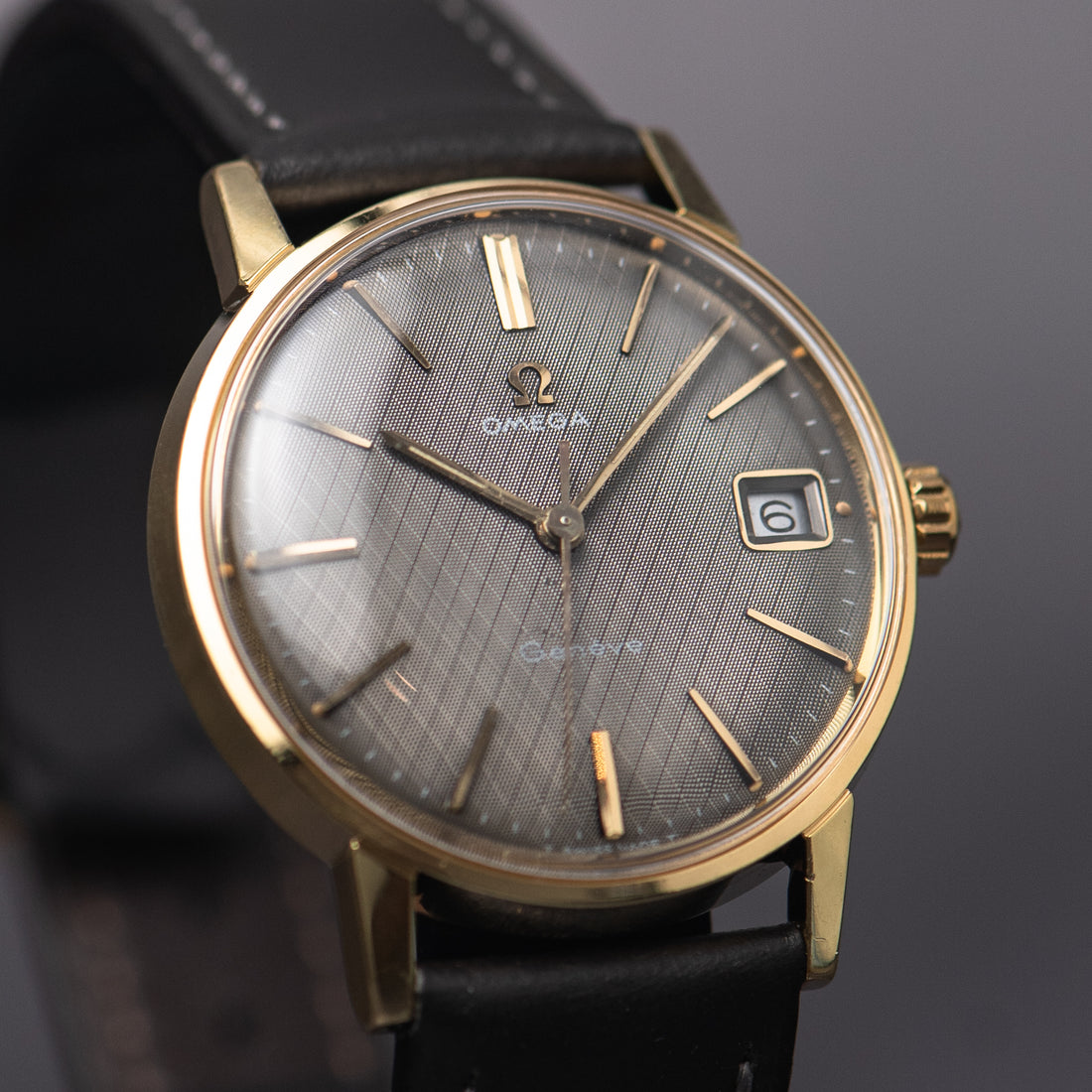 1968 OMEGA SEAMASTER GENEVE GREY LINEN QUICKSET CAL. 613 REF. 136.011