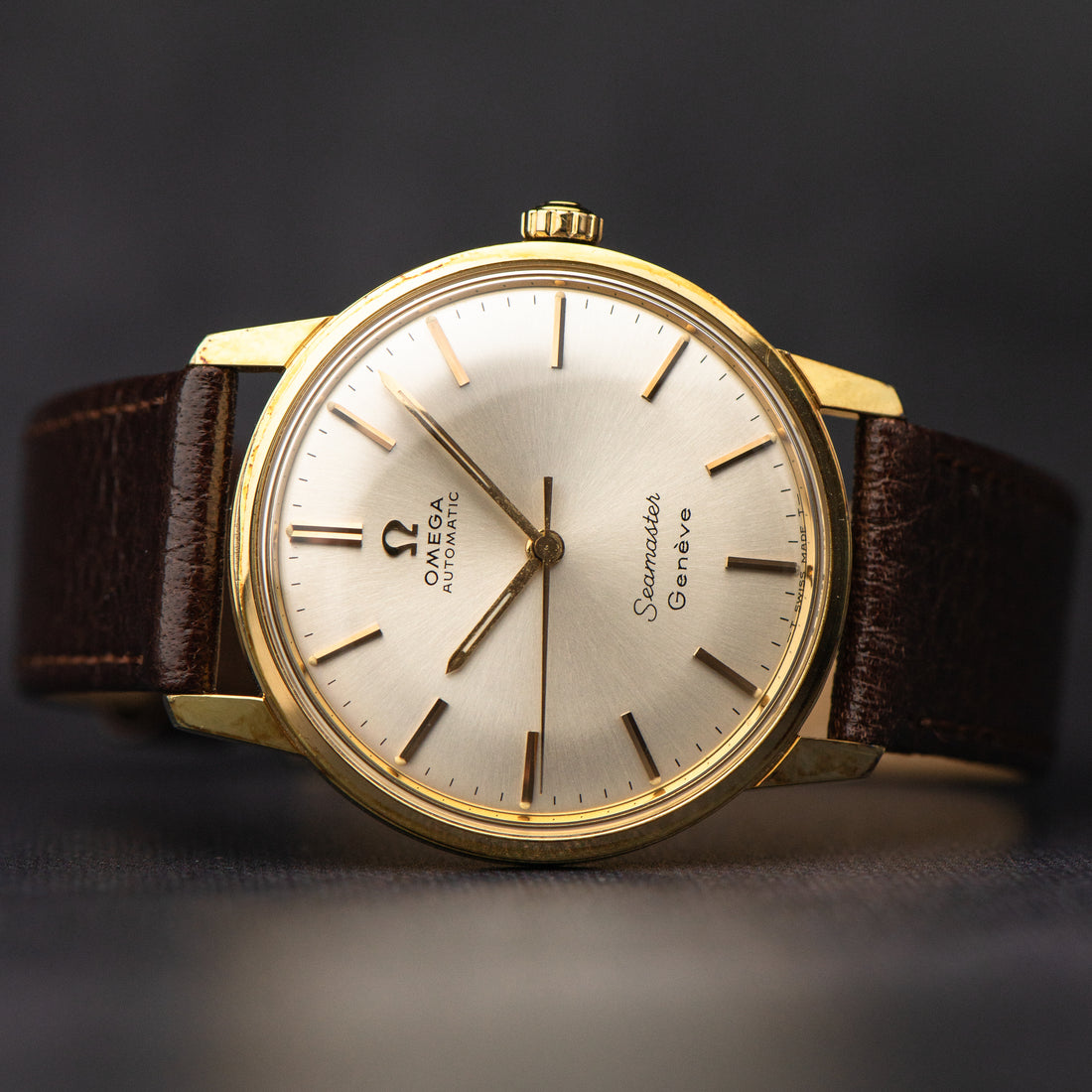 1967 DOUBLE SIGNED OMEGA SEAMASTER GENEVE SUNBURST CAL. 552 REF. 165.002