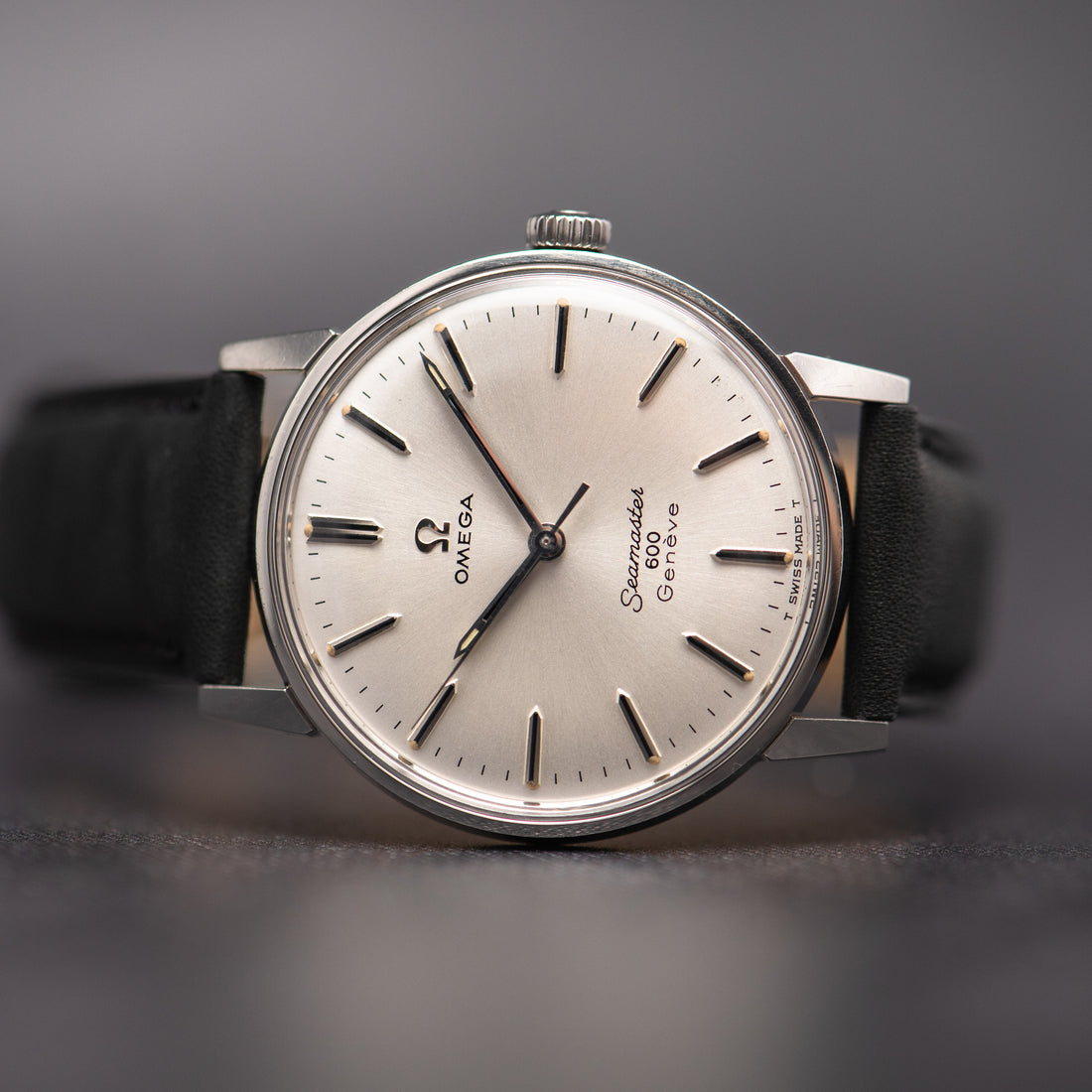 1967 DOUBLE SIGNED OMEGA SEAMASTER 600 GENEVE SUNBURST CAL. 601 REF. 135.011