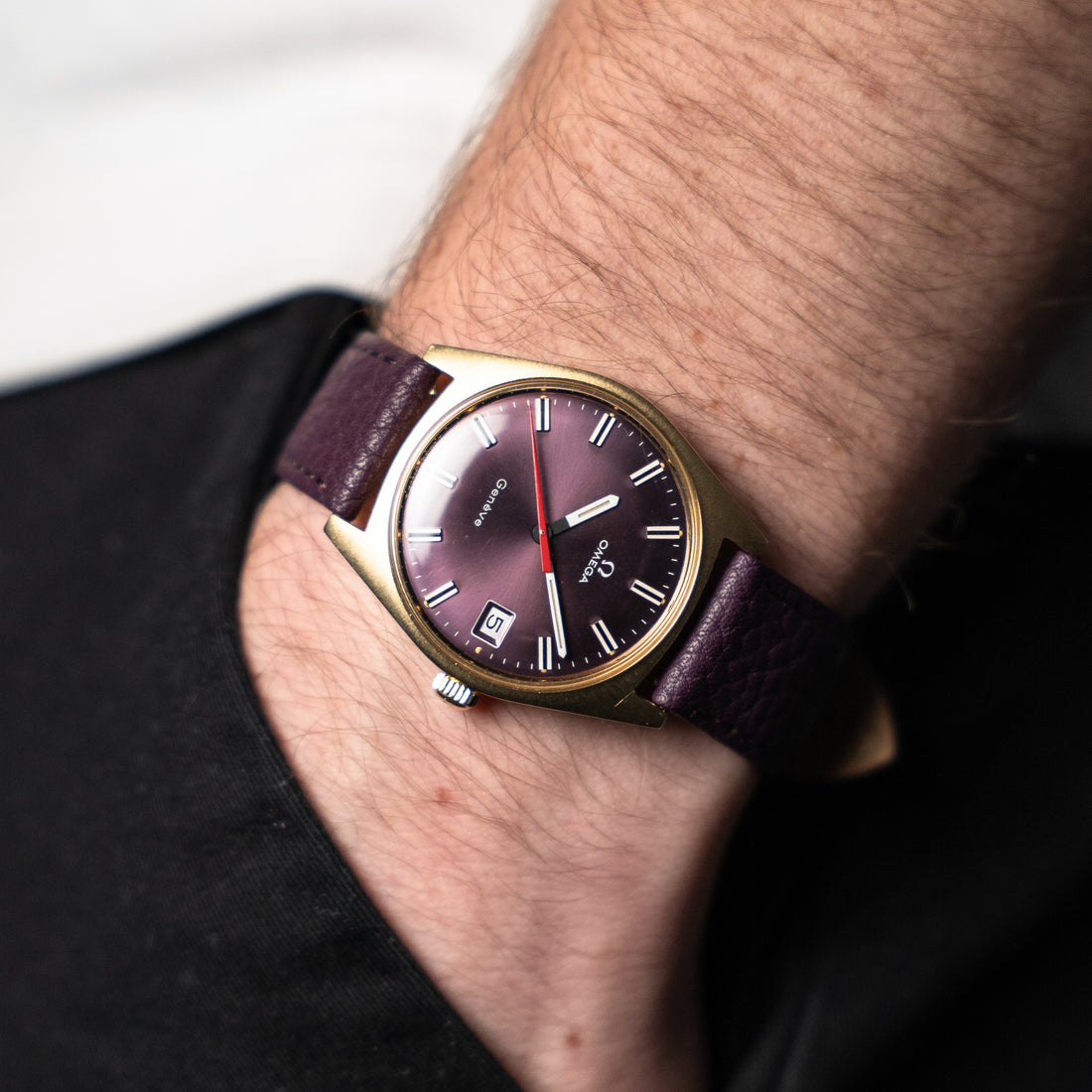 1968 OMEGA GENEVE PURPLE SUNBURST QUICKSET CAL. 613 REF. 136.041