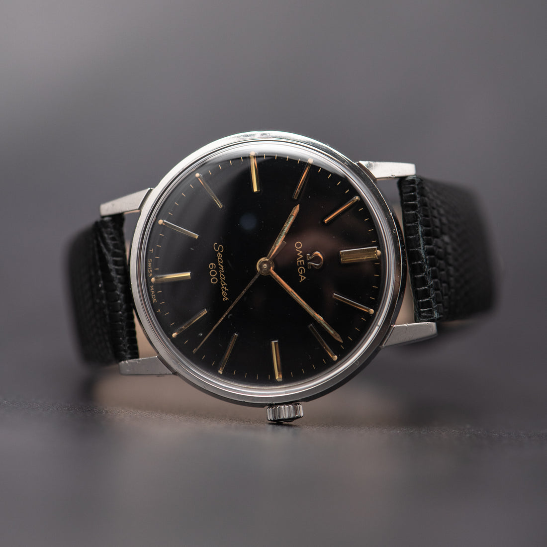 1966 OMEGA SEAMASTER 600 GLOSS BLACK CAL. 601 REF. 135.011
