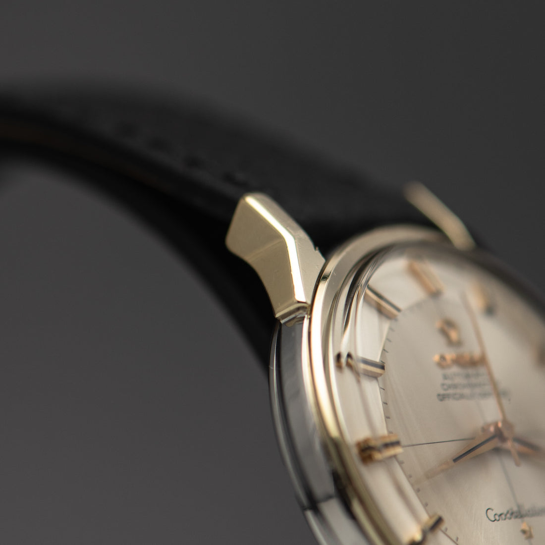 1966 OMEGA CONSTELLATION PIE PAN CROSSHAIR SUNBURST DOG-LEG CAL. 561 REF. 168.005