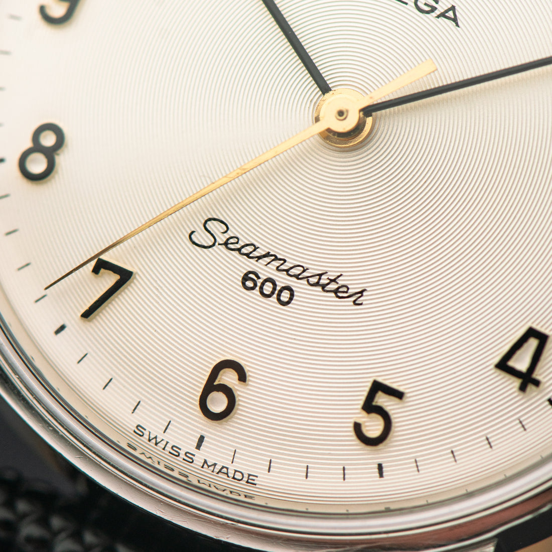 1966 OMEGA SEAMASTER 600 ARABIC CONCENTRIC CIRCLES CAL. 601 REF. 135.011