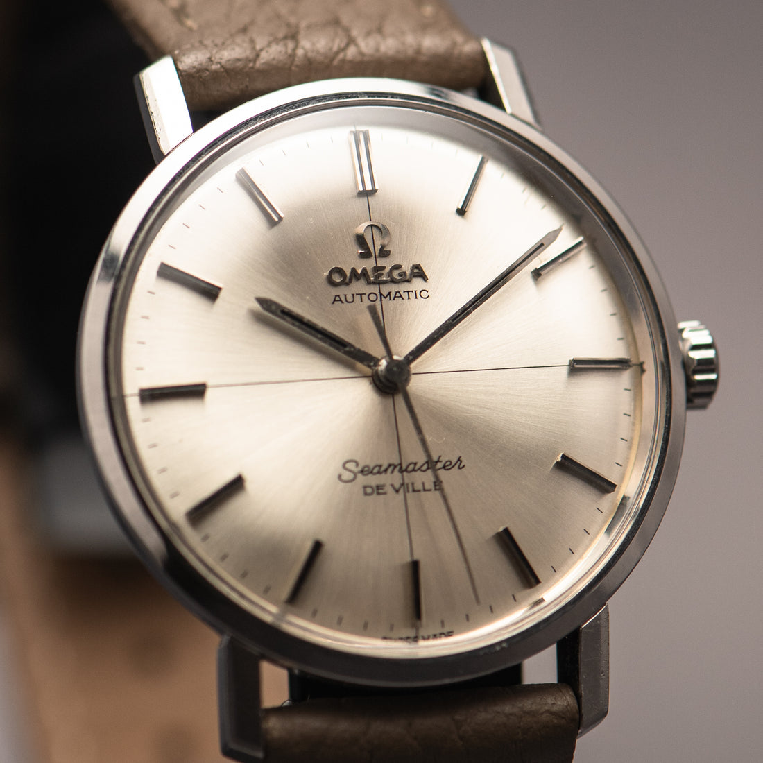 1966 OMEGA SEAMASTER DE VILLE CROSSHAIR SUNBURST CAL. 552 REF. 165.020