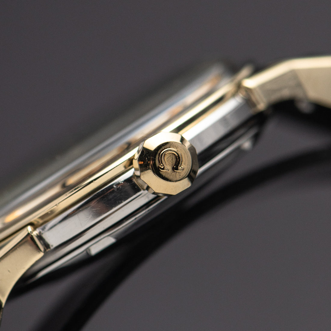 1962 OMEGA CONSTELLATION PIE PAN SUNBURST DOG-LEG CAL. 551 REF. 14900 61 SC