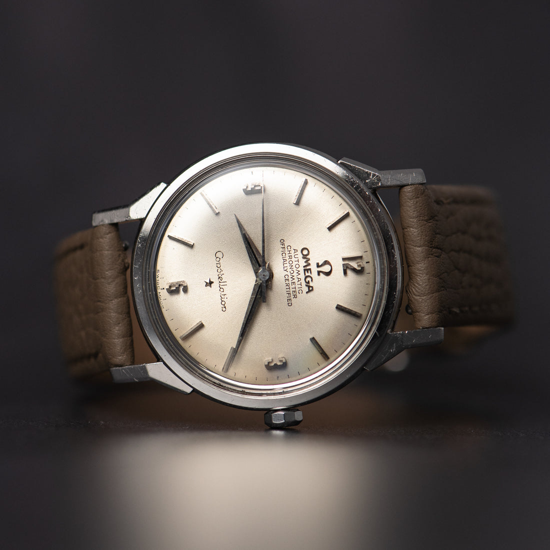 1963 OMEGA CONSTELLATION SUNBURST EXPLORER DOG-LEG CAL. 551 REF. 167.005