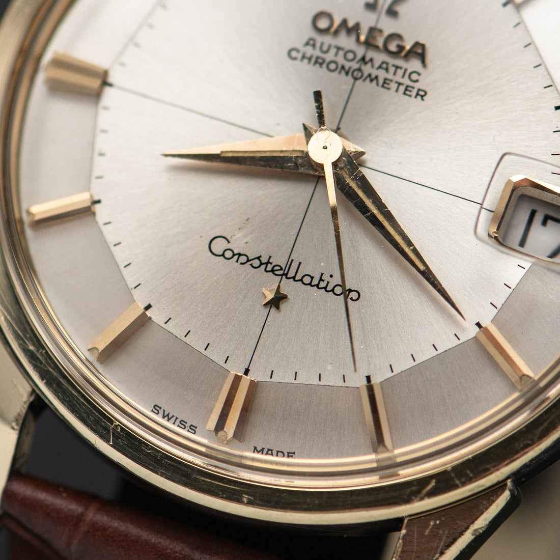 1962 OMEGA CONSTELLATION PIE PAN CROSSHAIR SUNBURST DOG-LEG CAL. 561 REF. 168.005